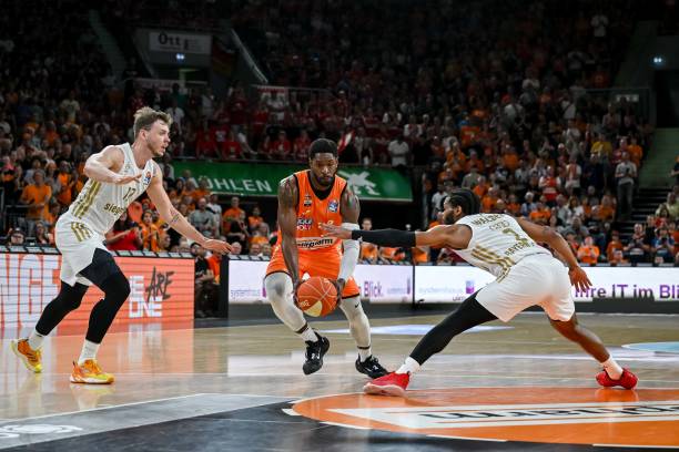 从俱乐部商 从俱乐部商